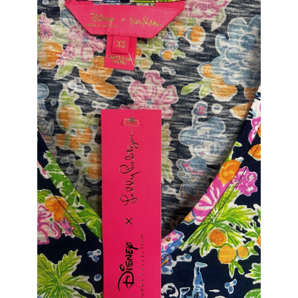 Lilly Pulitzer Disney Etta V Neck T-Shirt Navy Size XS NWT - Picture 2 of 3